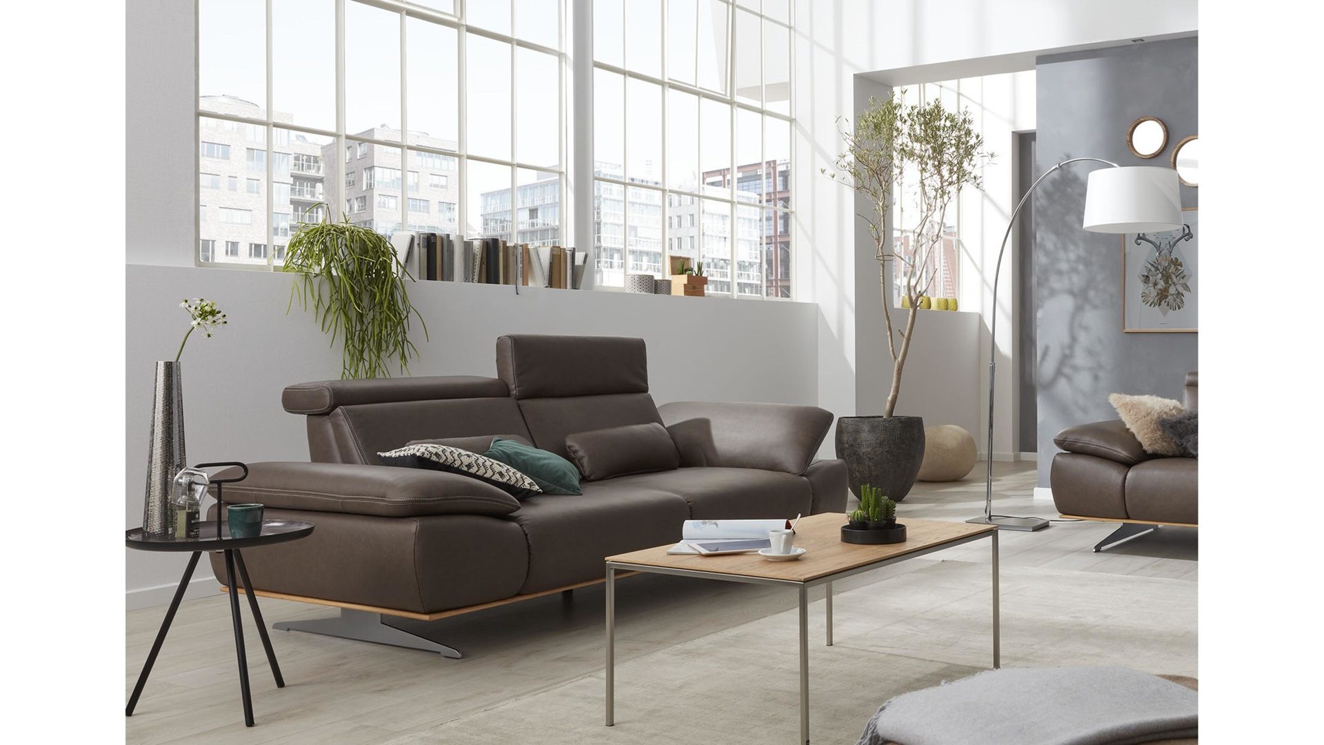 Interliving Sofa Serie 4350 Dreisitzer Mit Funktion Braunes Leder Rodeo